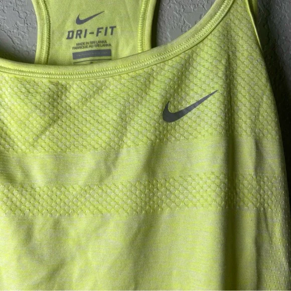 Nike Dri-Fit Women’s Workout Running Strappy Tank Top Size Small Neon Yellow - Picture 3 of 7